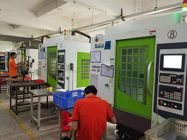 cnc臥式加工中心